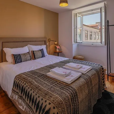 Chiado Premium Two Bedroom By Les Deux Mariettes Lisbon