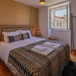 Chiado Premium Two Bedroom By Les Deux Mariettes ליסבון