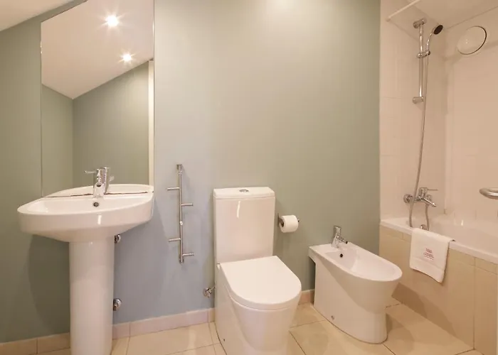 Apartment Chiado Premium Two Bedroom By Les Deux Mariettes