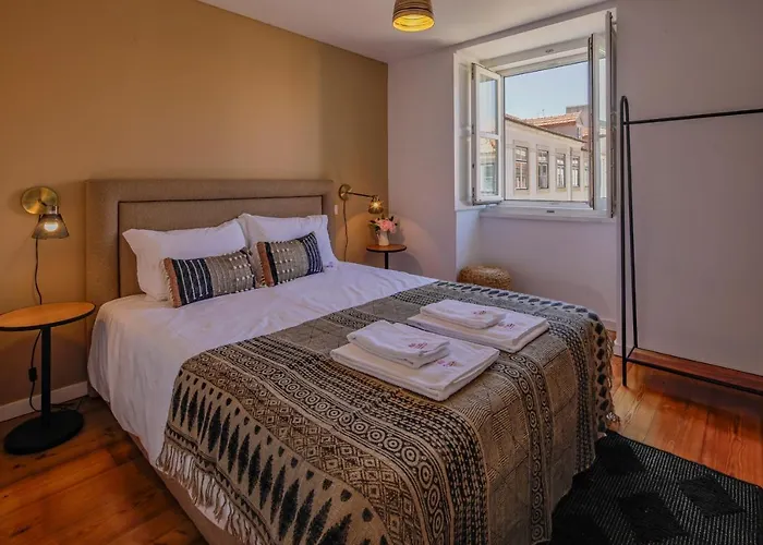 Chiado Premium Two Bedroom By Les Deux Mariettes Lisbon